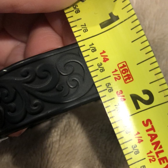 LOIS HILL Round Hot Pink Scroll Face Watch Filigree Rubber Band Sapphire Crystal - Picture 13 of 17